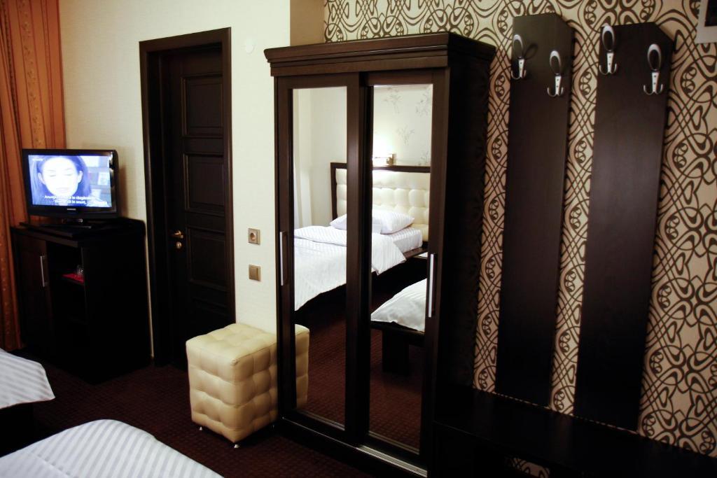 Hotel Anna Junior Târgu Jiu Habitación foto